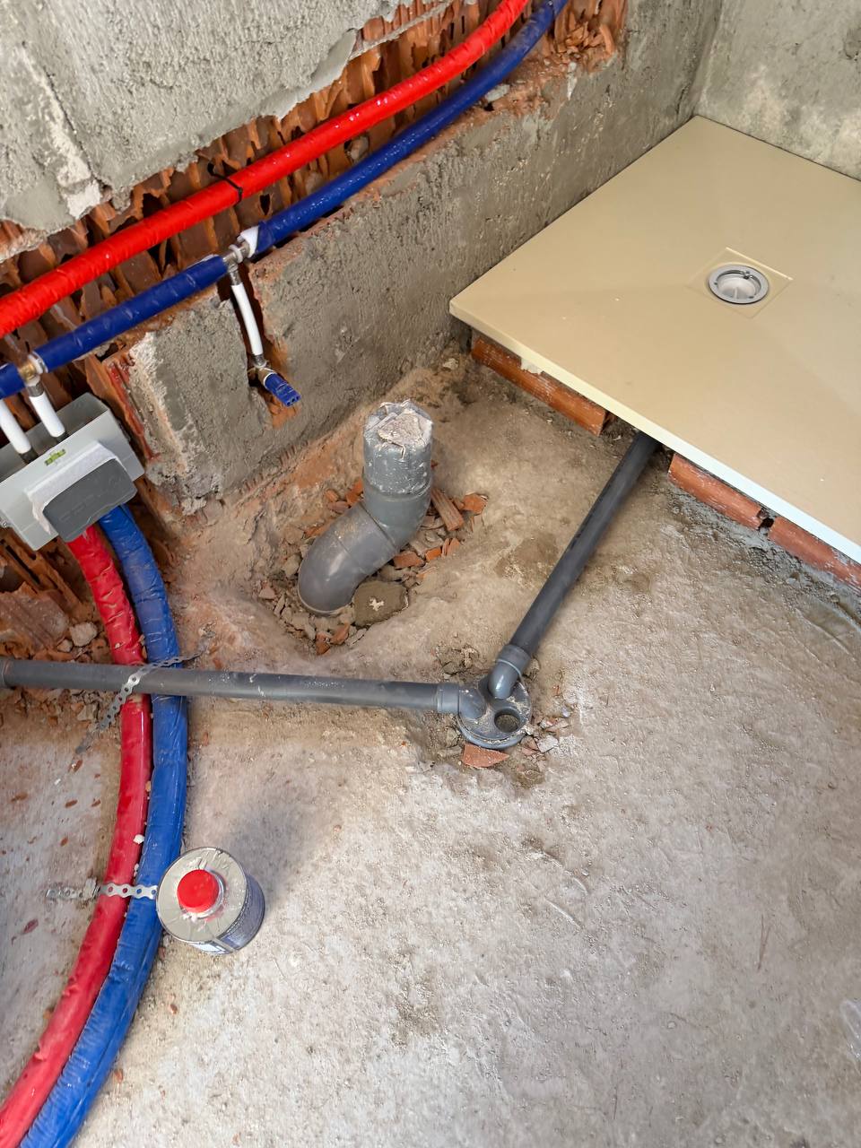 Instalación de fontanería en vivienda nueva — Penalva Instalaciones